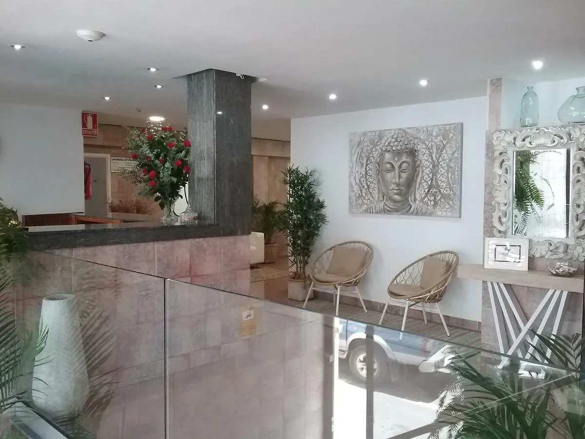 Hostal Residencia Cardona Arrecife  Auberge de jeunesse